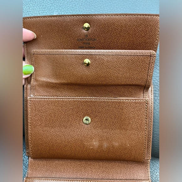 International medium wallet - Picture 10 of 15